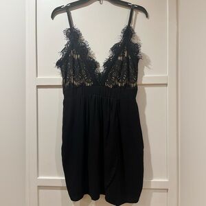 NWT Tiare Hawaii Black Eyelash Lace Mini Dress S/M